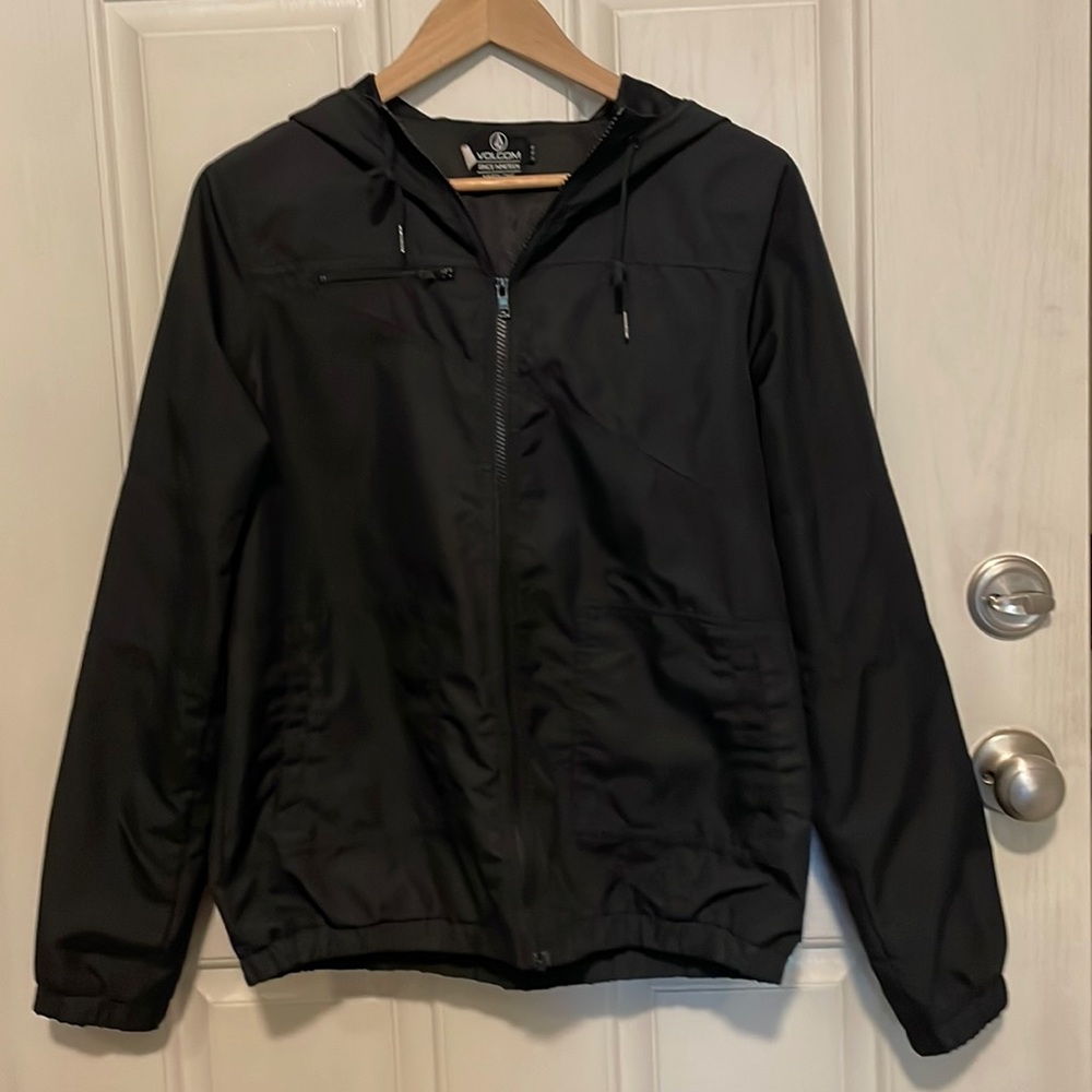 VOLCOM black lightweight raincoat, women’s MEDIUM, like new condition